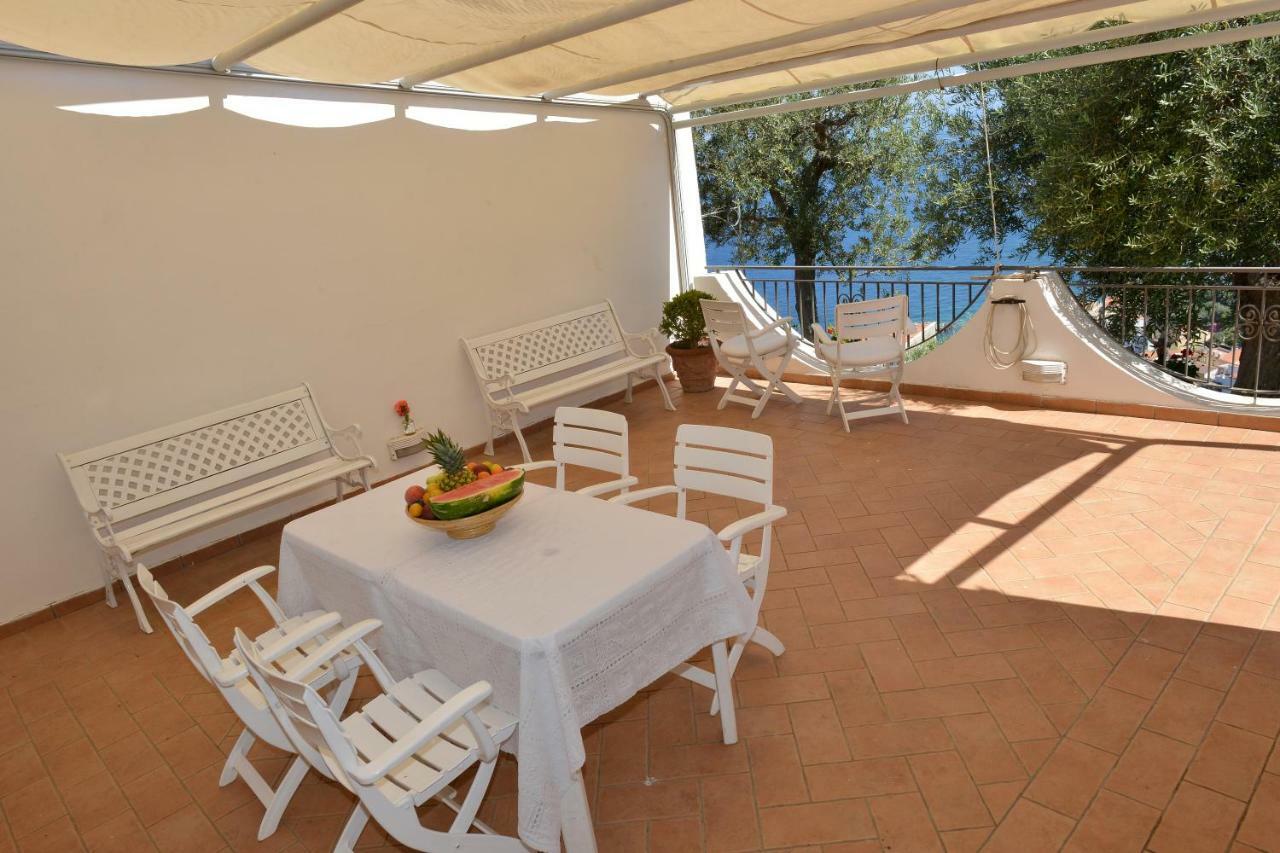 La Fenice -White House- Homeinsorrento- Масса-Лубренсе Экстерьер фото