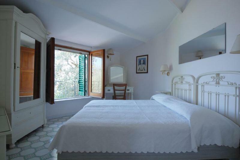La Fenice -White House- Homeinsorrento- Масса-Лубренсе Экстерьер фото