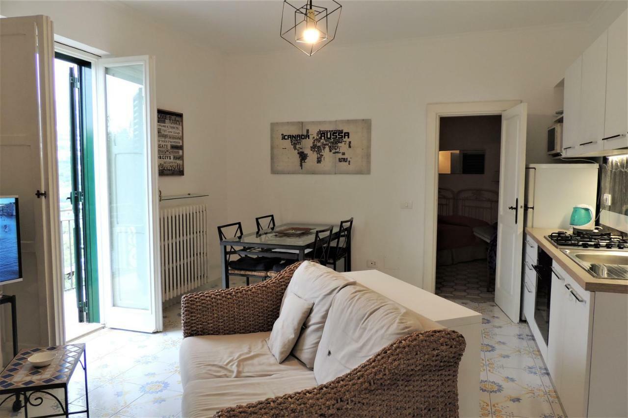 La Fenice -White House- Homeinsorrento- Масса-Лубренсе Экстерьер фото